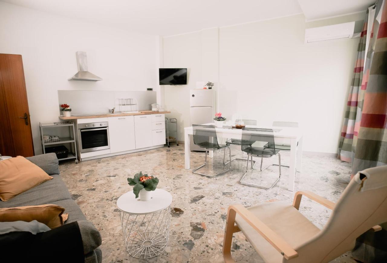 Bed and Breakfast La Casa Di Adua Порто-Сант'Ельпідіо Екстер'єр фото